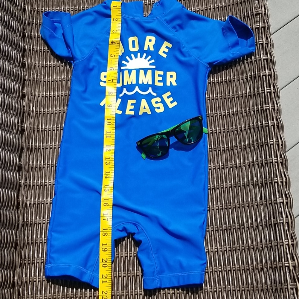 BNWOT 💦 3T swim body suit